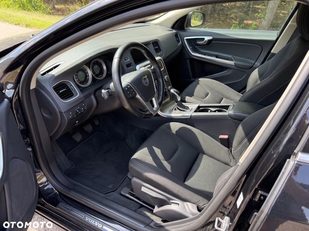 Volvo S60 D2 Momentum - 7