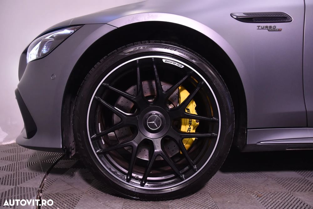 Mercedes-Benz AMG GT 53 4MATIC+ MHEV - 13
