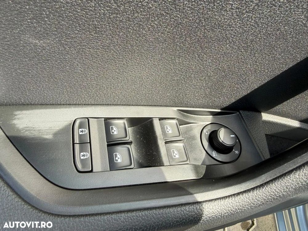 Skoda Superb 2.0 TDI DSG Ambition - 11