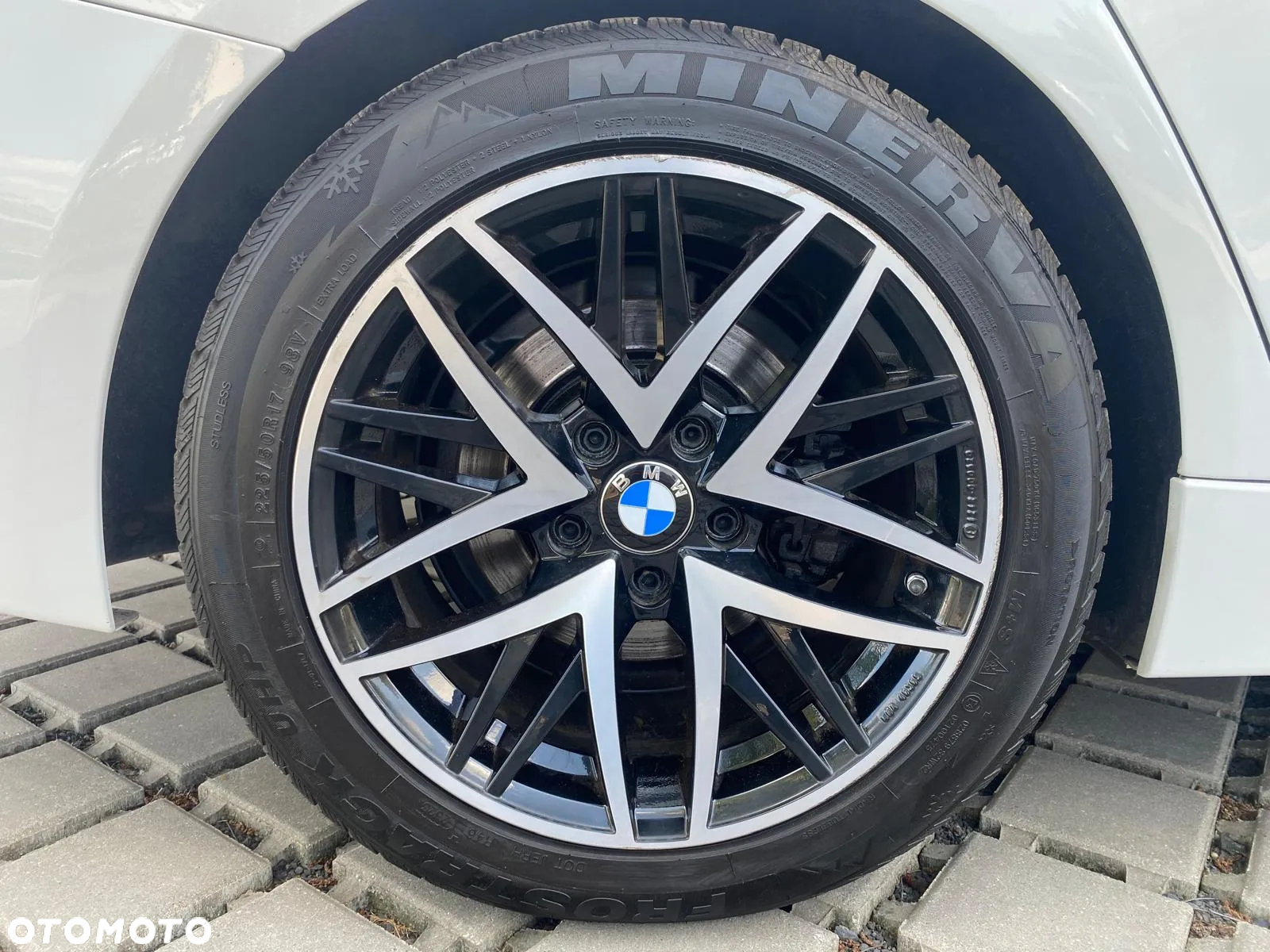BMW Seria 3 320d Luxury Line - 38