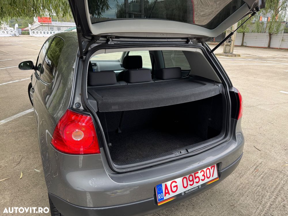 Volkswagen Golf 1.9 TDI Comfortline DSG - 32