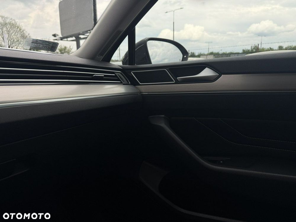 Volkswagen Passat 2.0 TSI Elegance DSG - 33