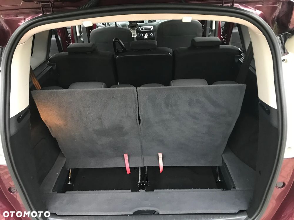 Renault Grand Scenic - 25