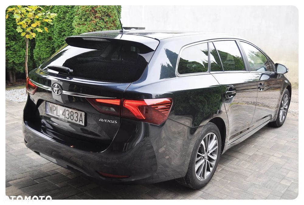 Toyota Avensis Touring Sports 1.8 Business Edition - 17