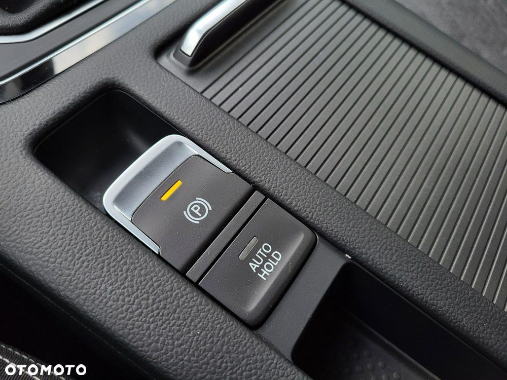 Volkswagen Passat - 26