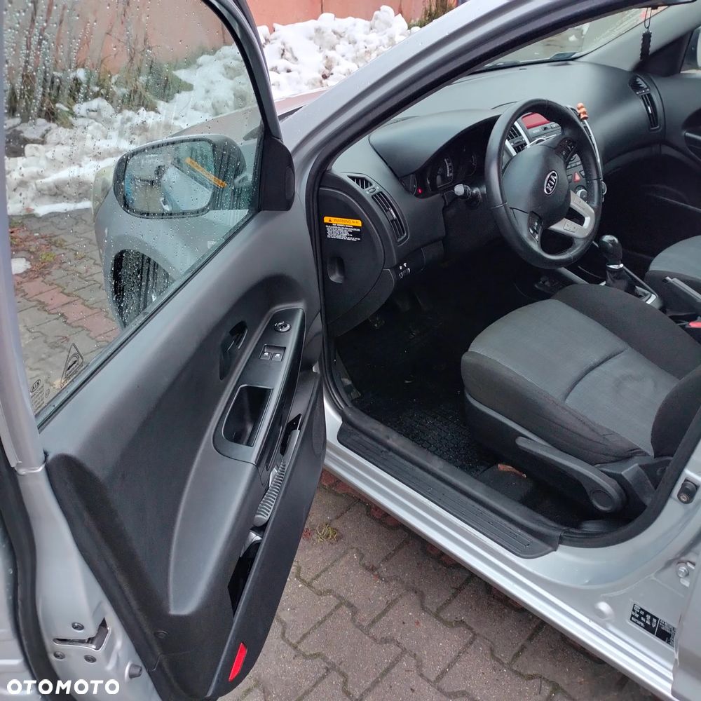 Kia Ceed 1.4 Comfort - 14
