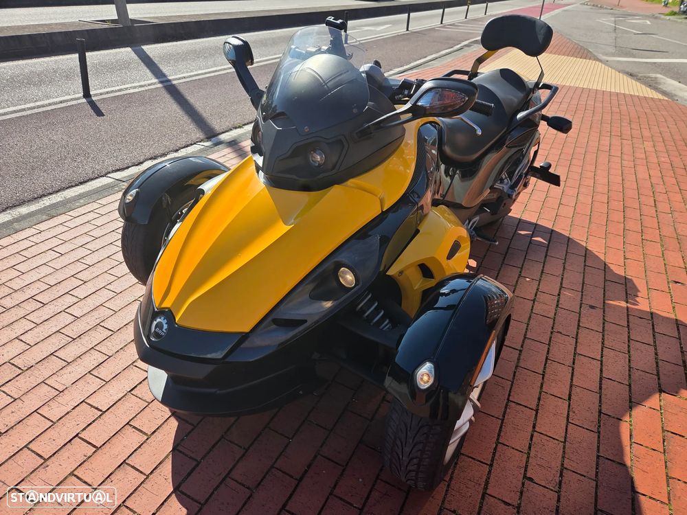 Can-Am Spyder F3 - 1