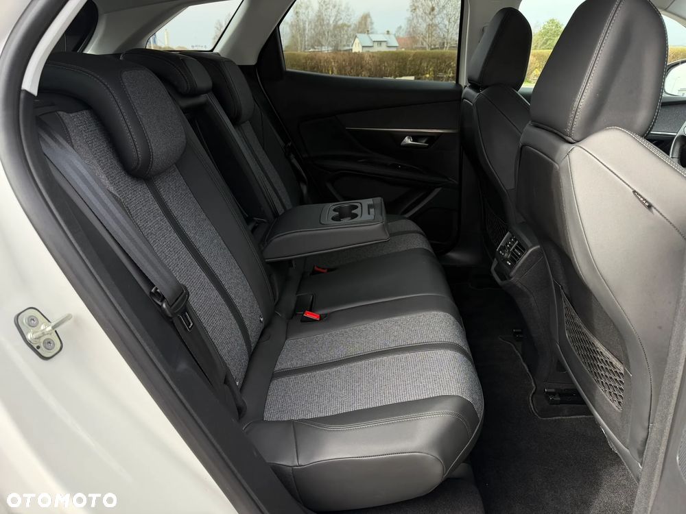 Peugeot 3008 1.6 PureTech GPF Allure S&S EAT8 - 37