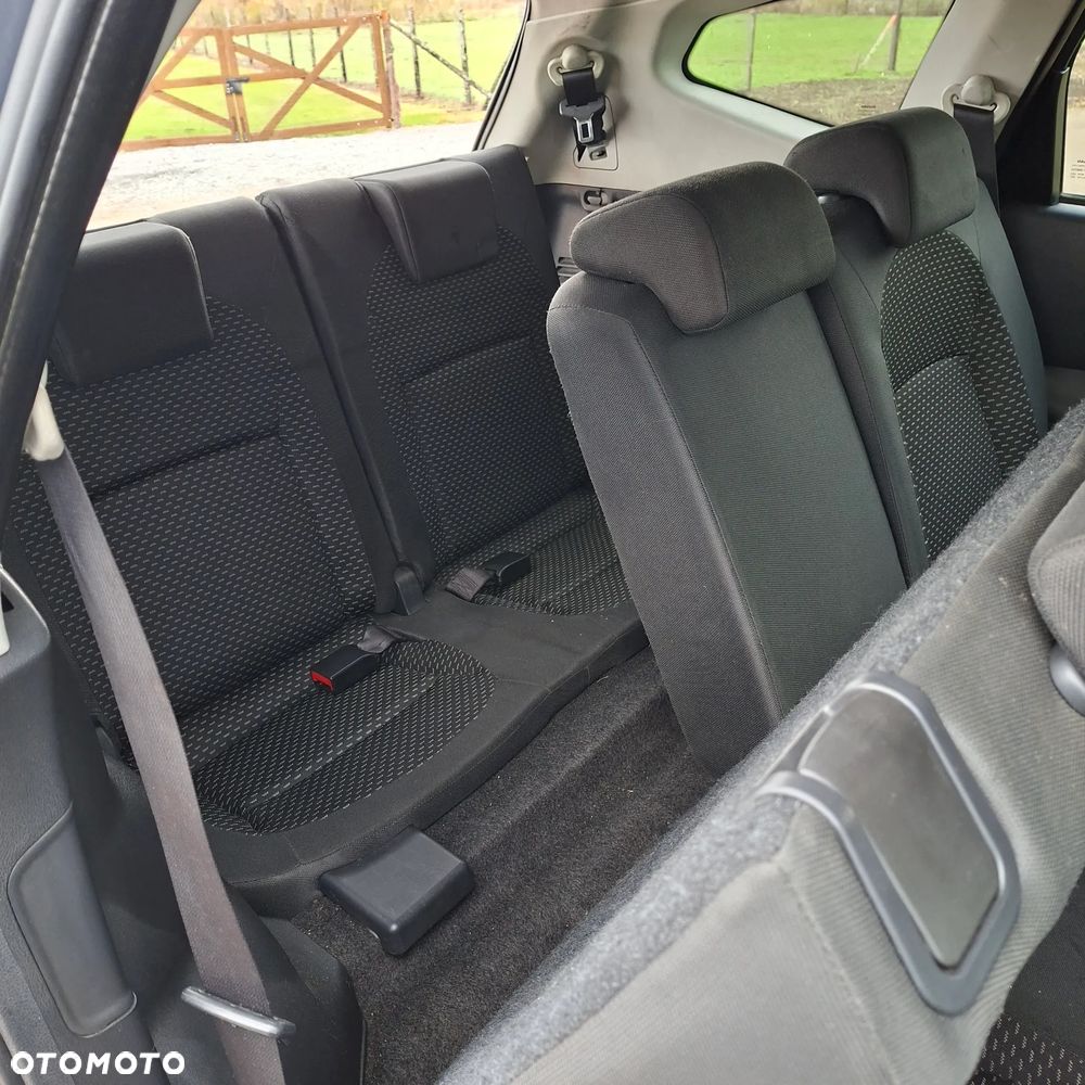 Nissan Qashqai+2 - 9