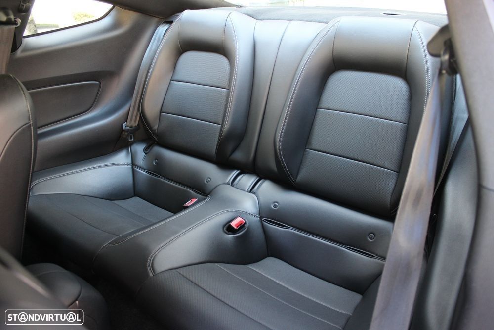 Ford Mustang 2.3i EcoBoost - 14