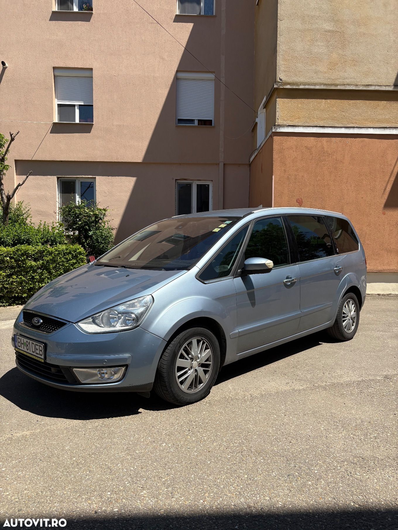 Ford Galaxy 2.0 TDCi DPF Ghia - 1
