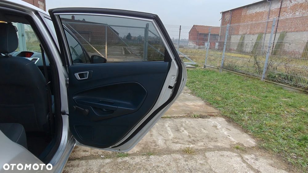 Ford Fiesta 1.6 TDCi Individual - 29