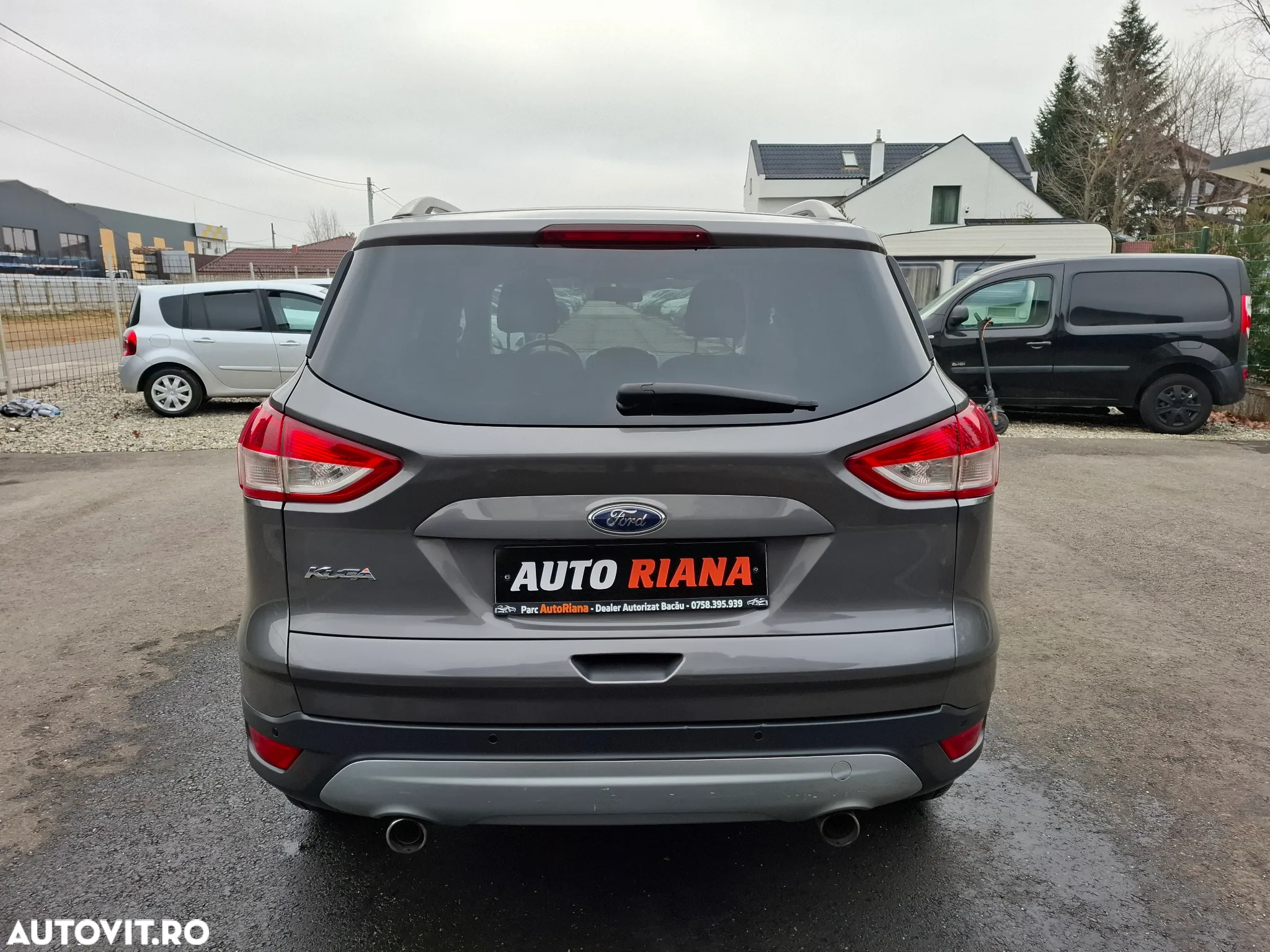 Ford Kuga 2.0 TDCi 2x4 Individual - 8
