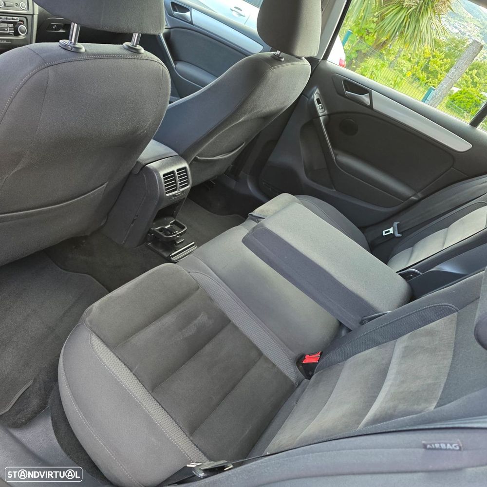 VW Golf 1.4 TSi Highline DSG - 30