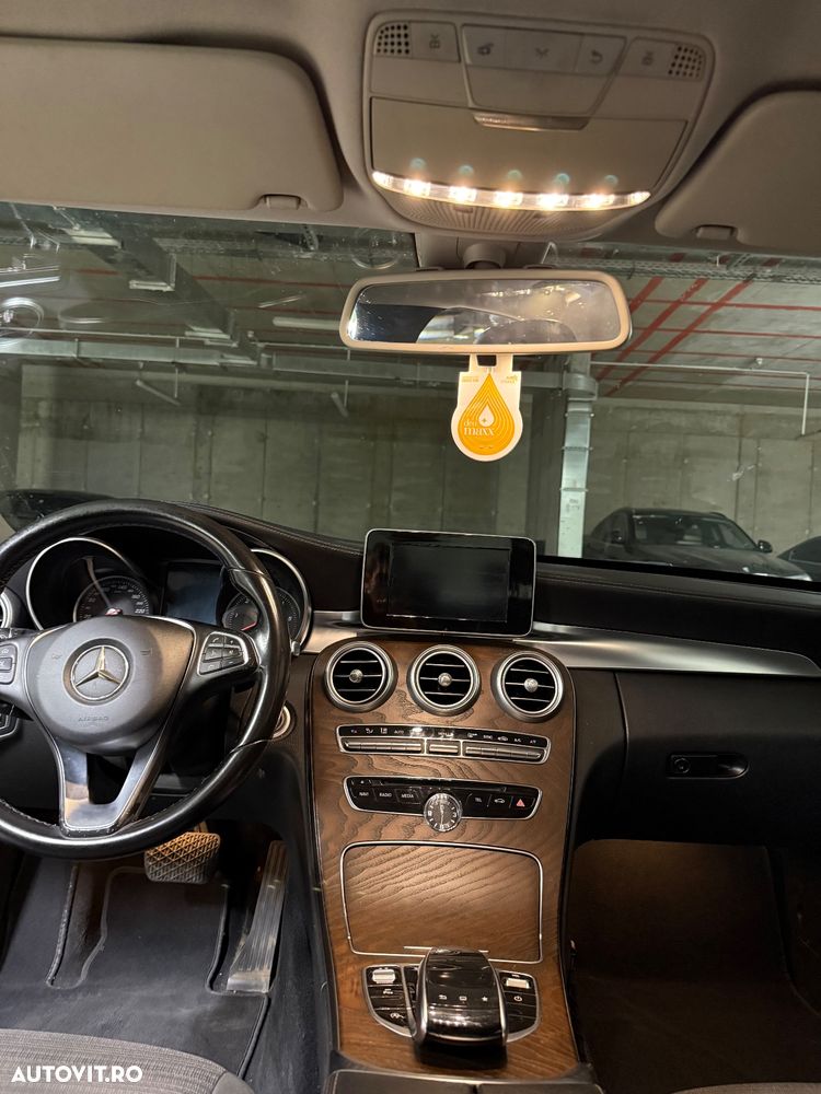 Mercedes-Benz C - 8