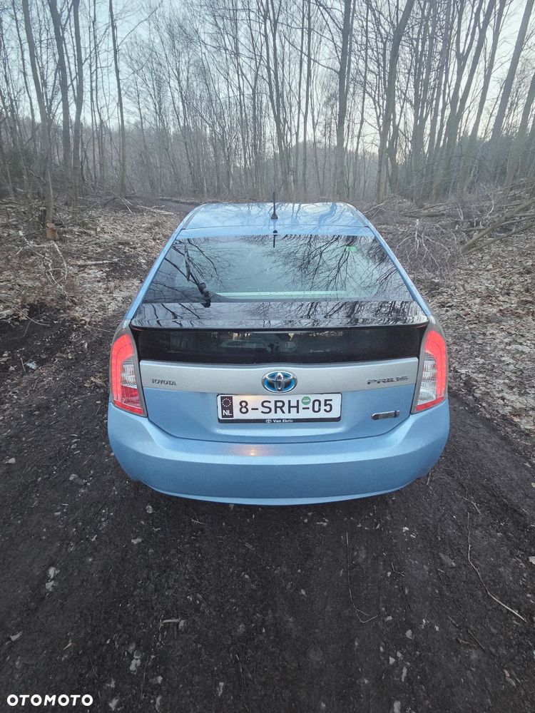 Toyota Prius 1.8 HSD Premium - 6