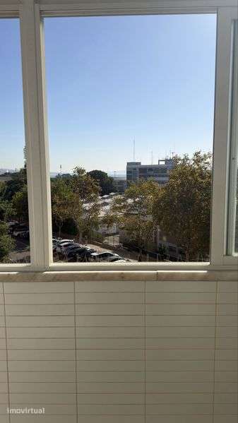 Apartamento T2 em Paço de Arcos - Oeiras - Grande imagem: 5/8