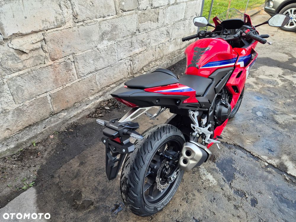 Honda CBR - 7
