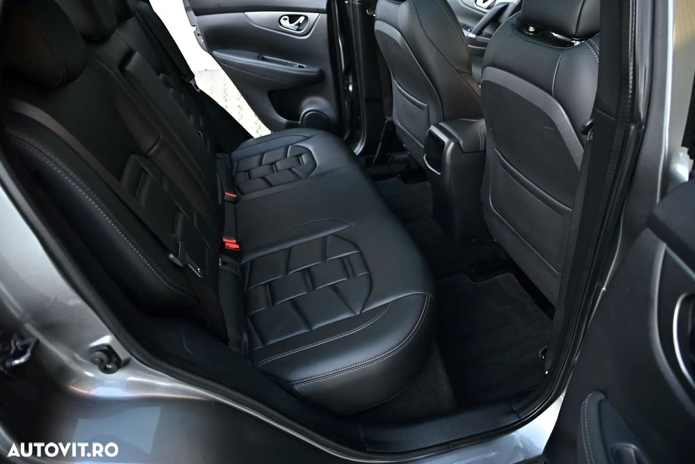 Nissan Qashqai 1.7 dCi Xtronic ALL-MODE 4x4i TEKNA+ - 12