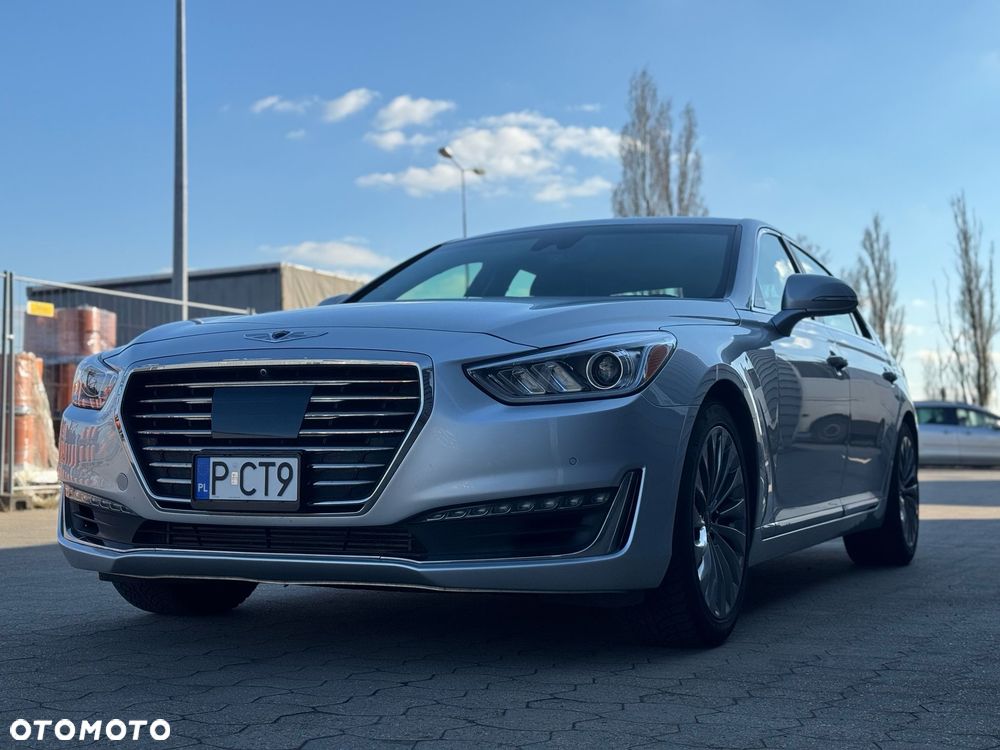 Genesis G90 - 1