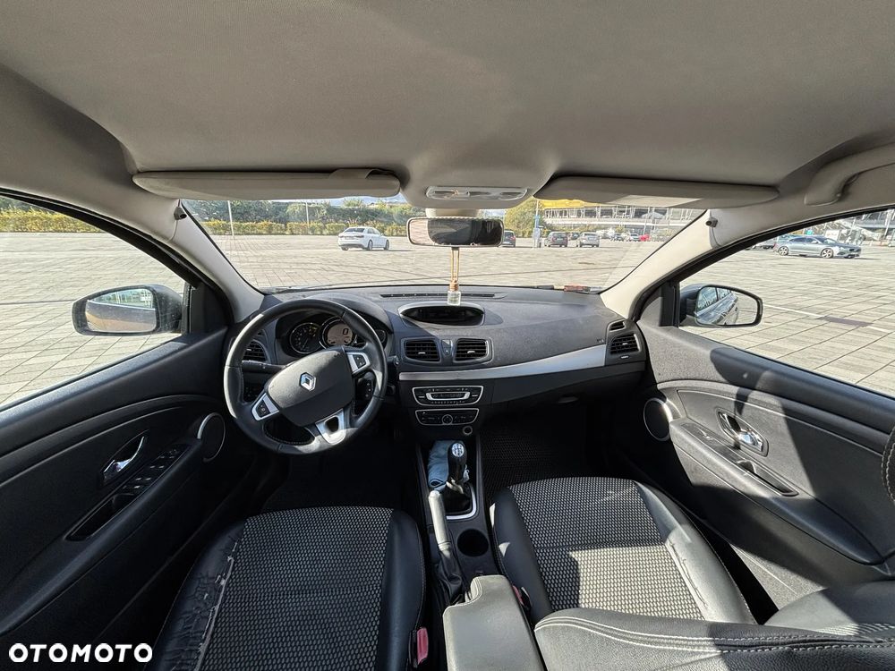 Renault Fluence 1.6 16V Techno Feel - 14