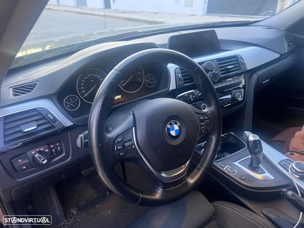 BMW 318 d Line Sport Auto - 1