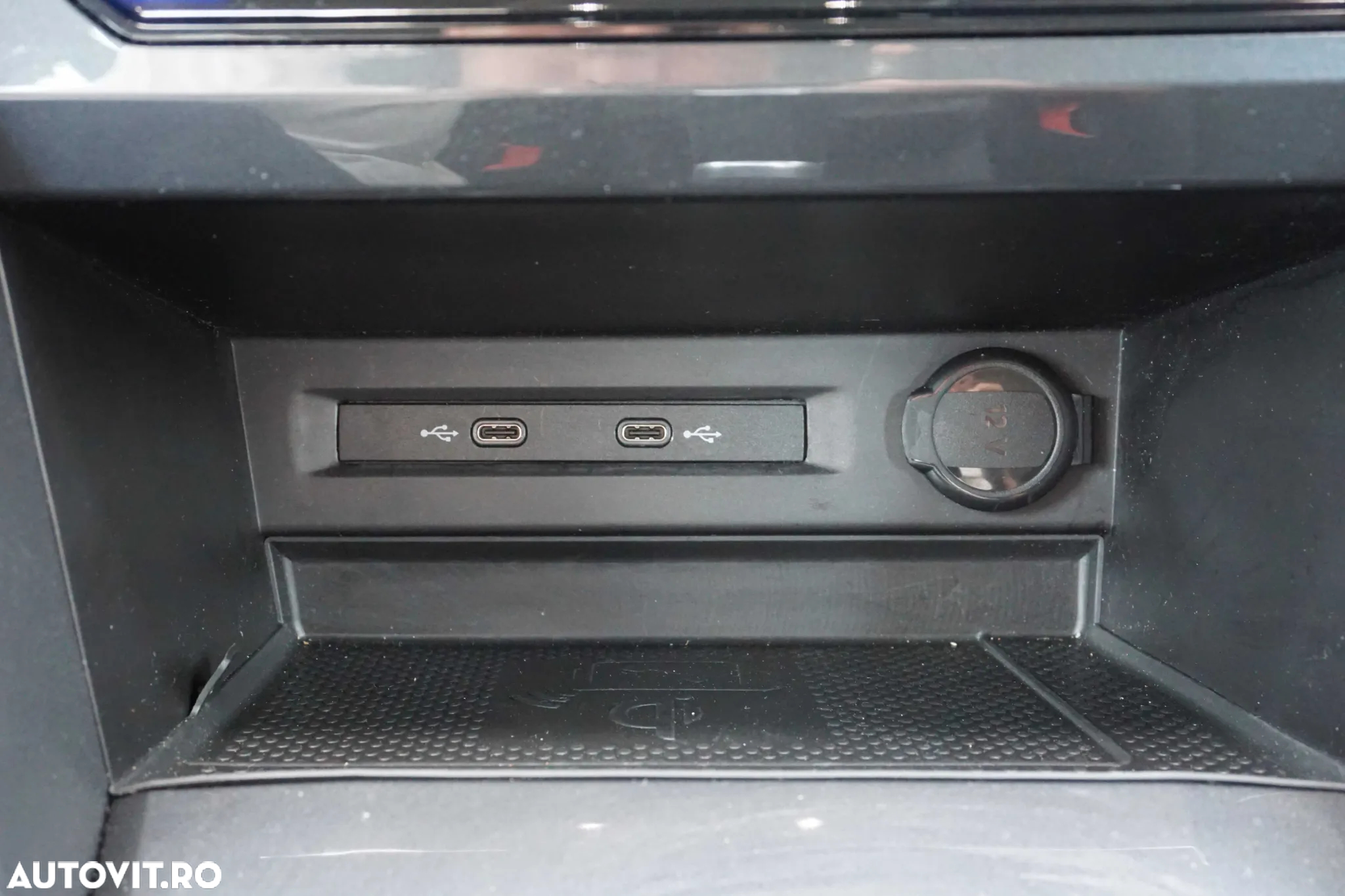 Volkswagen Tiguan - 27