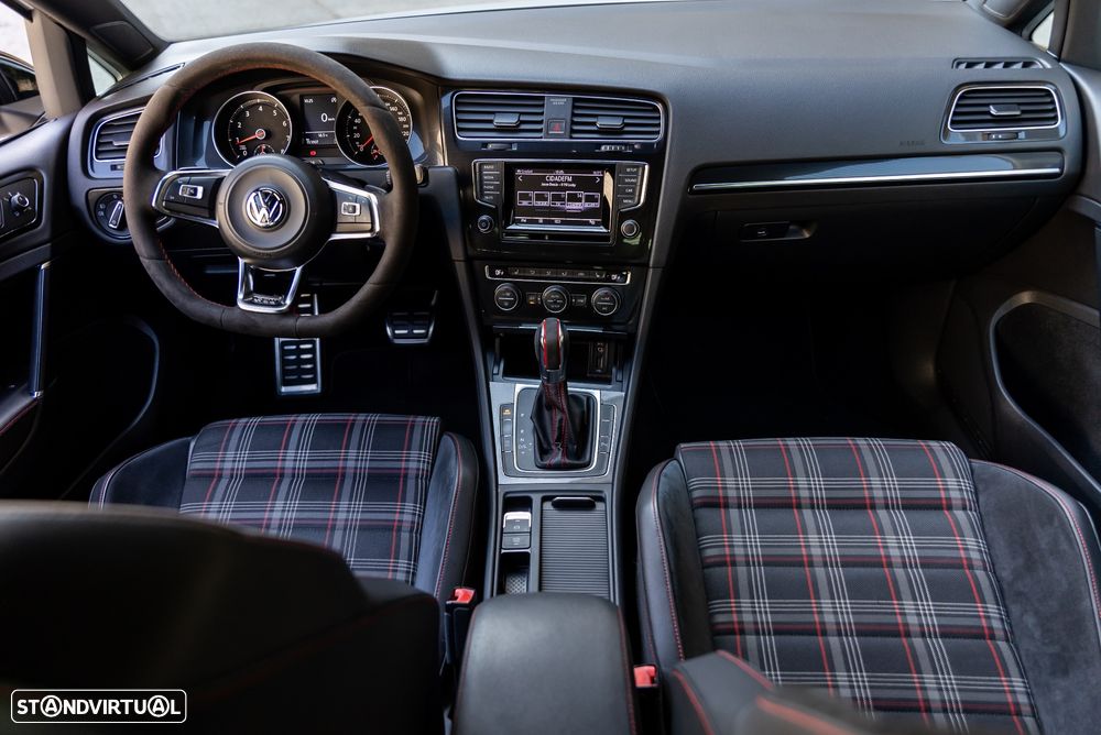 VW Golf GTI Performance BlueMotion DSG - 16
