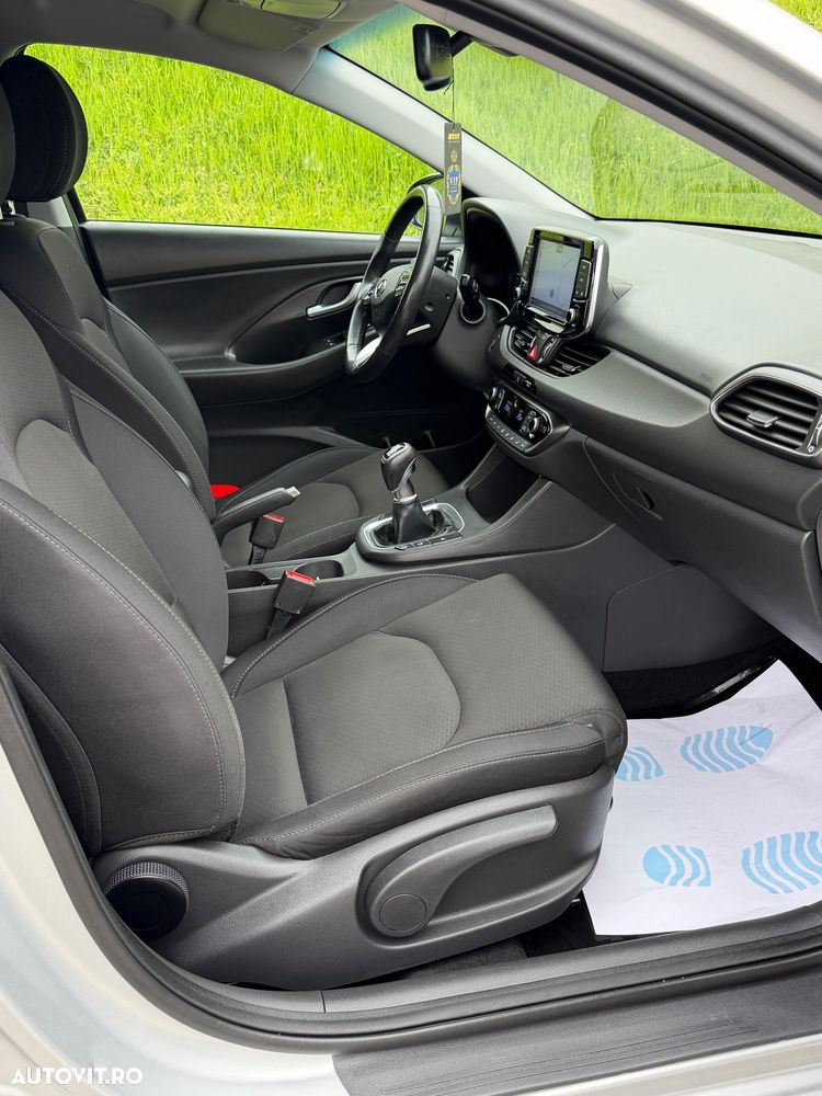 Hyundai i30 1.6 CRDI Premium - 16