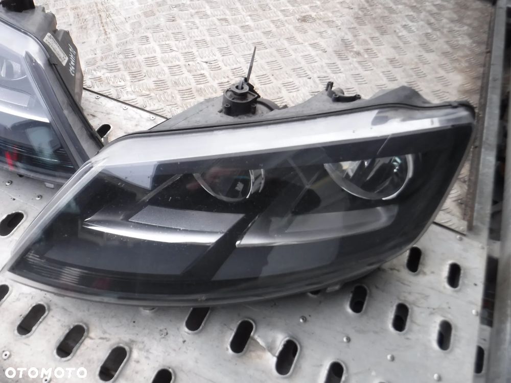 Seat Alhambra 7N lampa przod zwykla H7 - 2