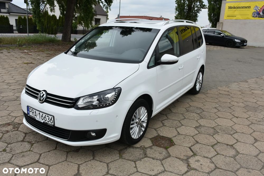 Volkswagen Touran 2.0 TDI DPF BlueMotion Technology STYLE - 6