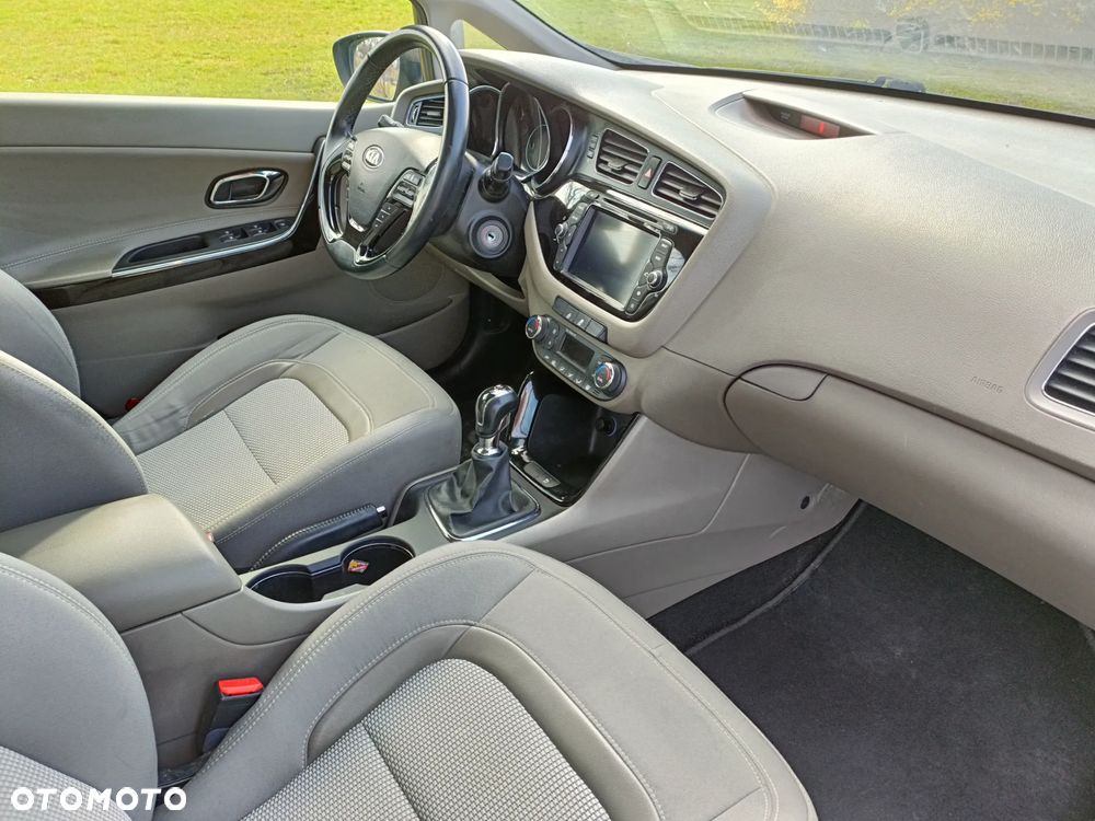 Kia Ceed 1.6 GDI L Business Line - 10