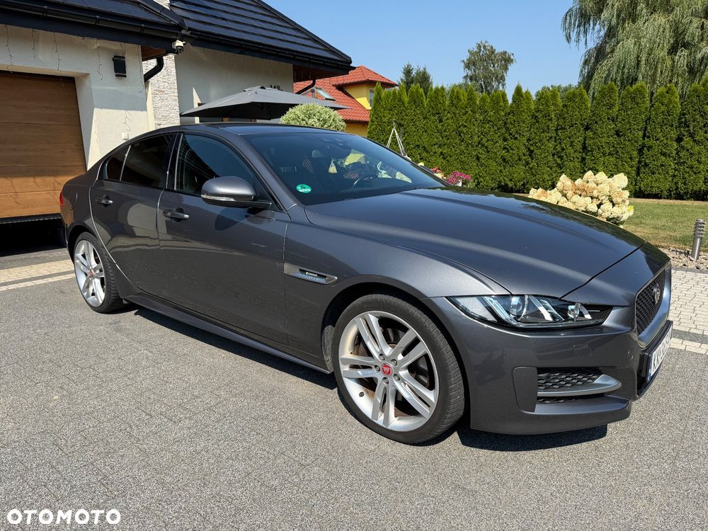 Jaguar XE 20d AWD R-Sport - 8
