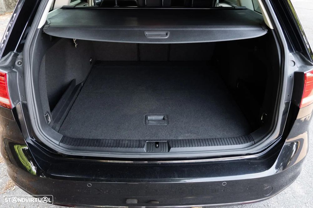 VW Passat Variant 1.6 TDI Confortline DSG - 46