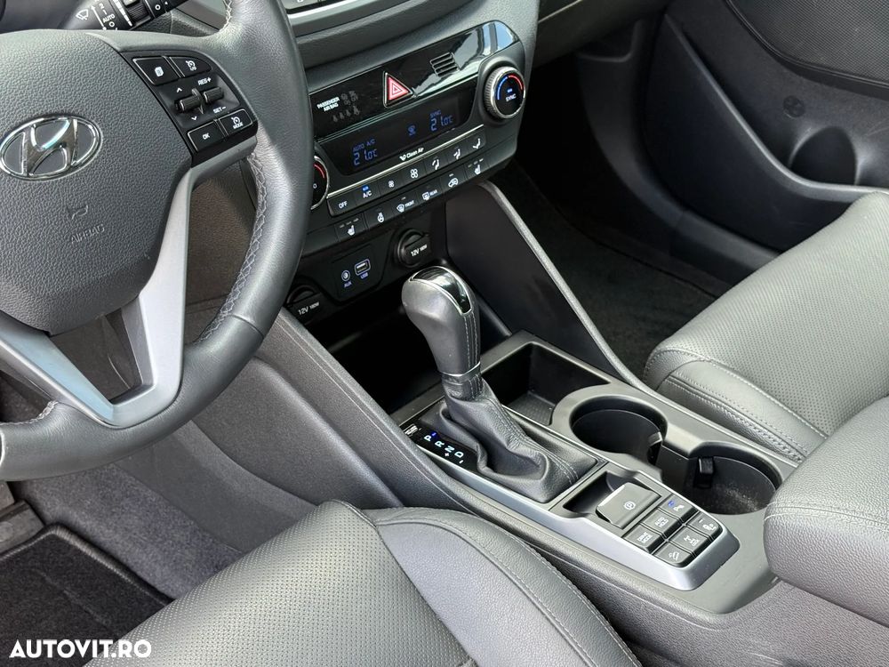 Hyundai Tucson 2.0 CRDI 4WD Automatik Premium - 14