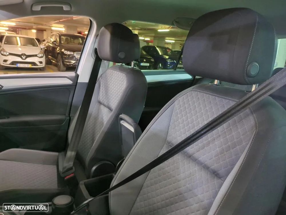 VW Tiguan 2.0 TDI Confortline DSG - 6