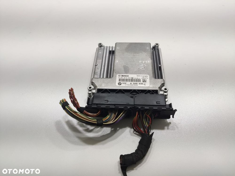 STEROWNIK KOMPUTER SILNIKA BMW 5 E60 E61 LIFT LCI 3.0D 2007-2010 8509035 - 2