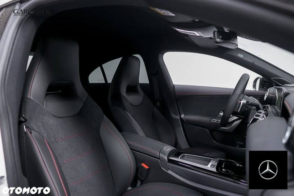 Mercedes-Benz CLA 200 d AMG Line 8G-DCT - 27