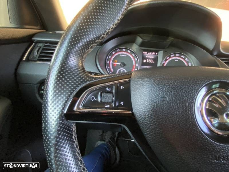 Skoda Octavia Break 2.0 TDI RS DSG - 21