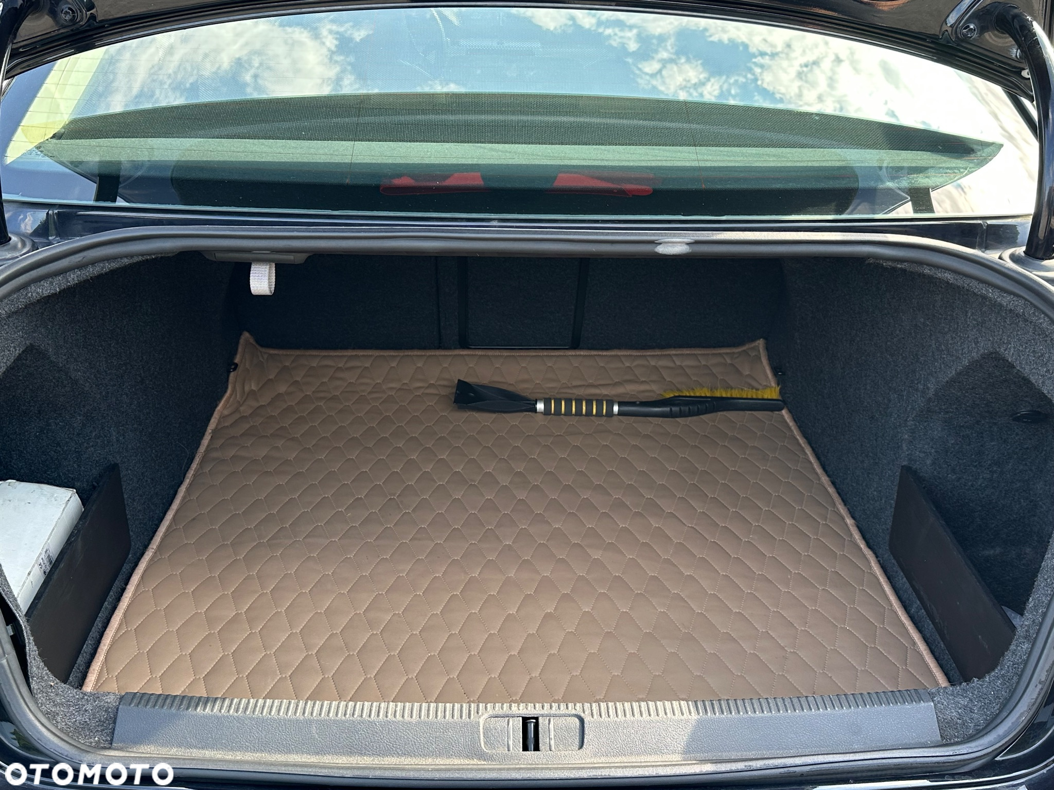 Volkswagen Passat 2.0 TDI DPF Highline DSG - 27