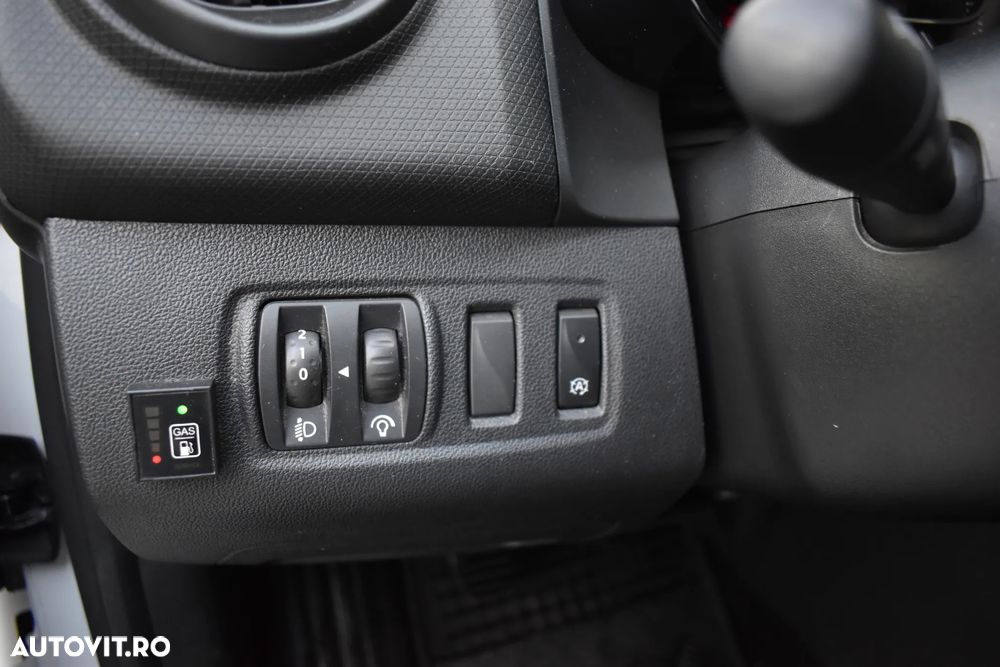 Renault Clio (Energy) TCe 90 Start & Stop INTENS - 19