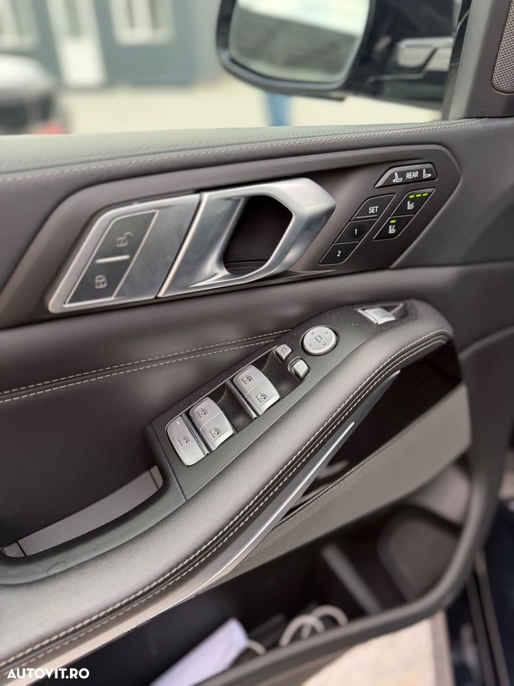 BMW X7 xDrive30d - 12