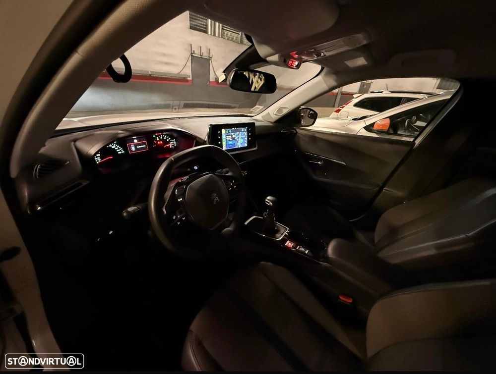 Peugeot 2008 1.5 BlueHDi Allure - 4