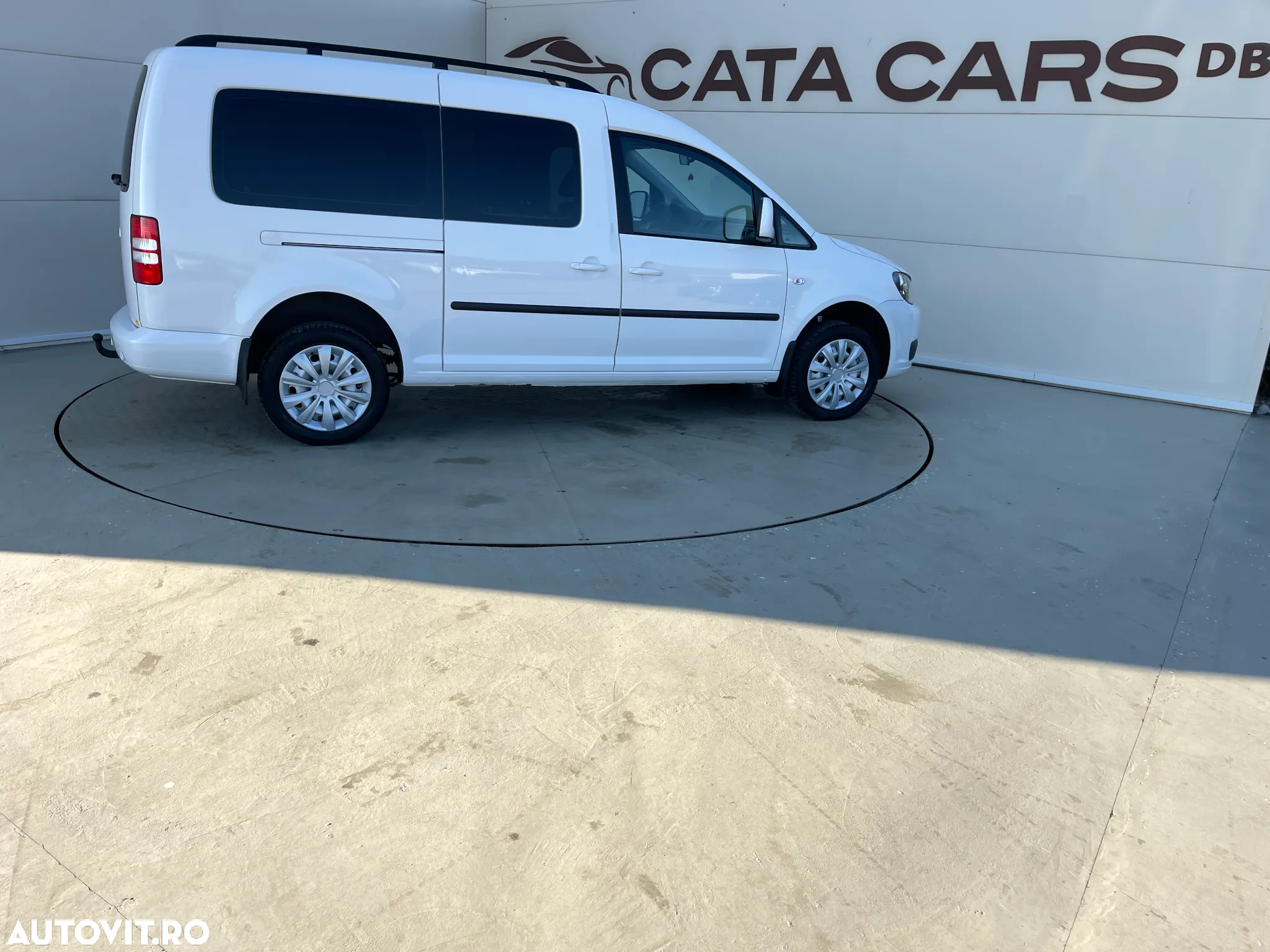 Volkswagen Caddy Maxi 2.0 TDI 4Motion Trendline - 16