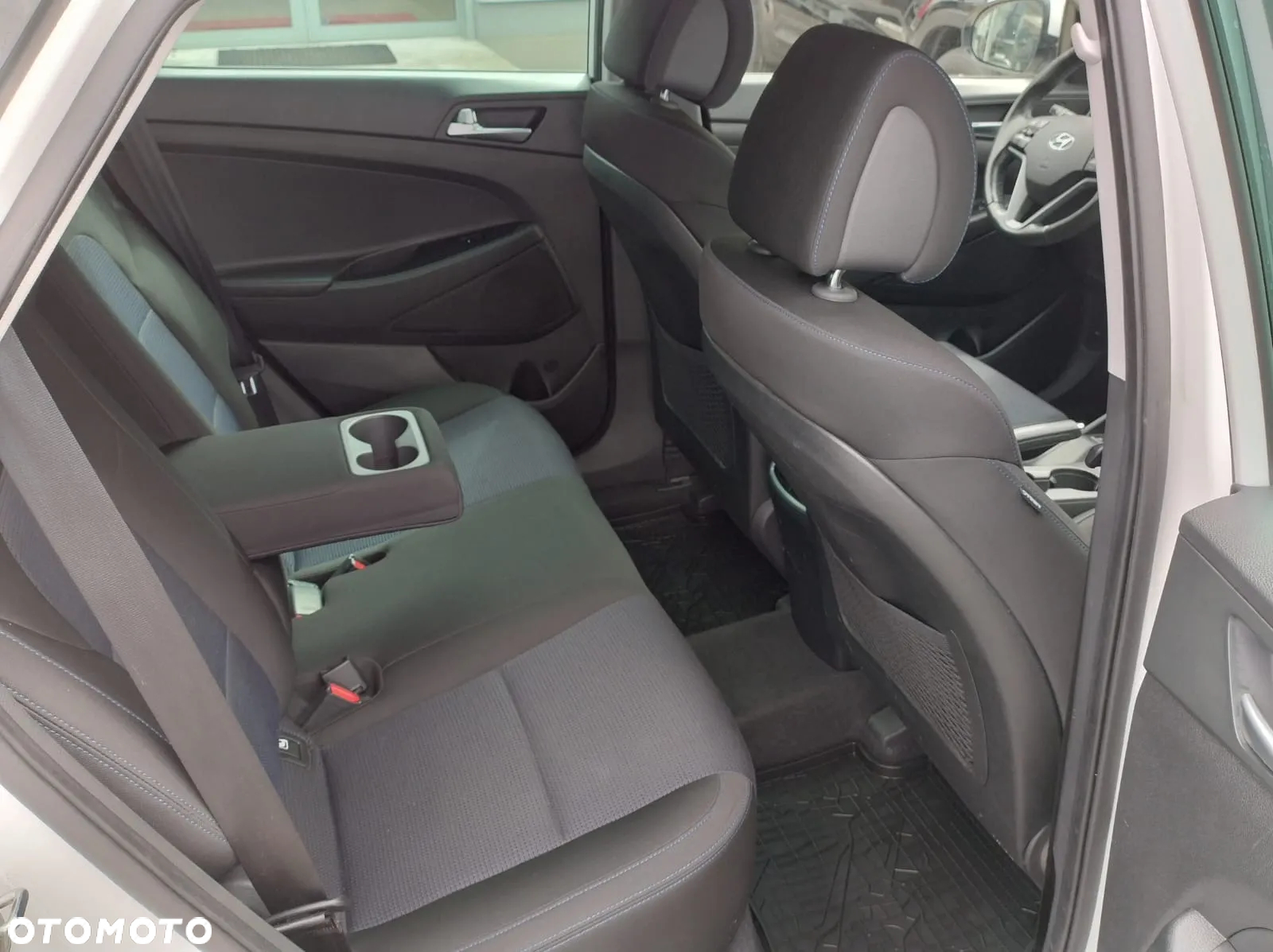 Hyundai Tucson 1.7 CRDI BlueDrive Comfort 2WD DCT - 11