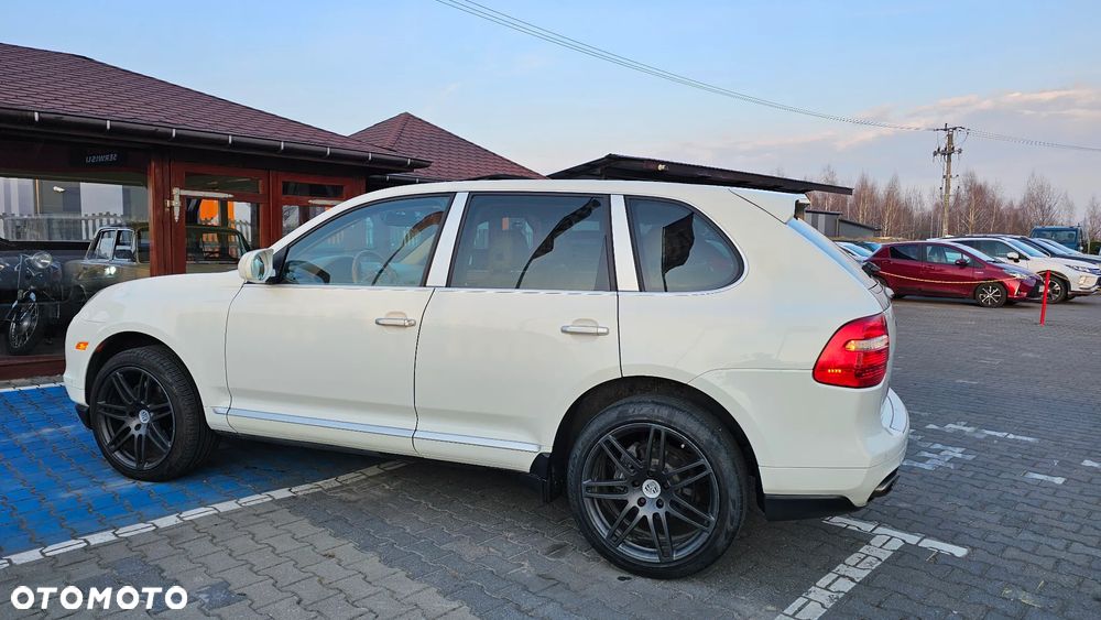 Porsche Cayenne - 15