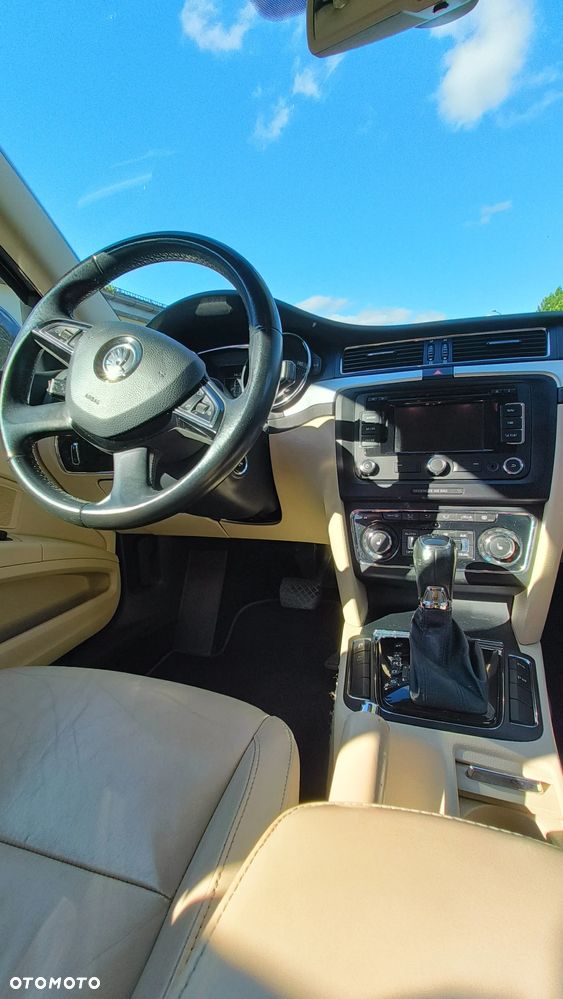 Skoda Superb 2.0 TSI Elegance DSG - 22