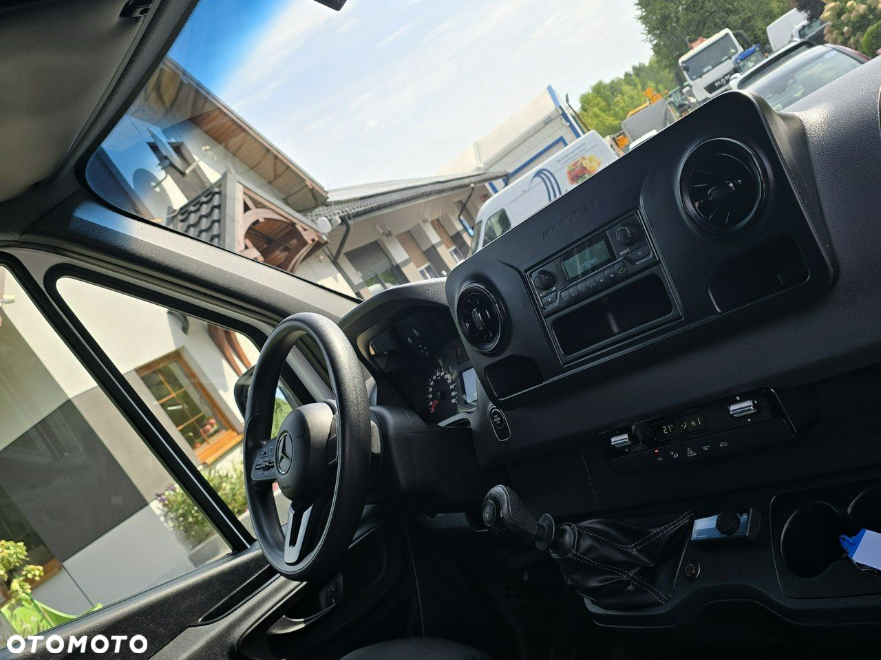 Mercedes-Benz Sprinter - 8