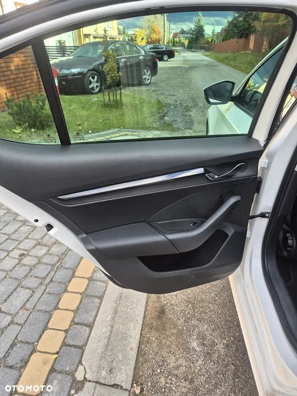 Skoda Octavia 2.0 TDI Active - 8