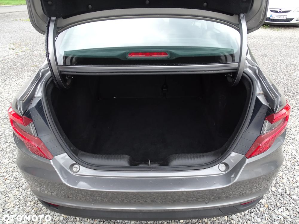 Fiat Tipo 1.4 16v Lounge EU6d - 18